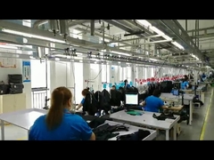 Sistema de suspensión manual de prendas de vestir con transportador veírico de múltiples capas